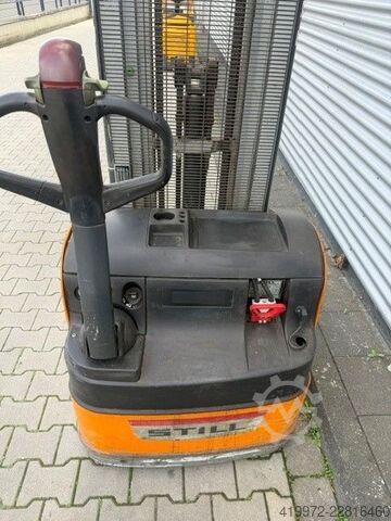 Pedestrian Stacker Still EGV14