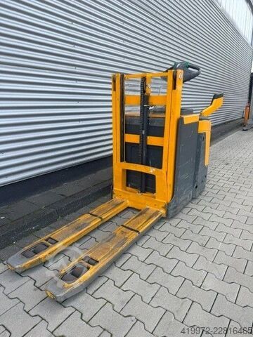 Double stacker Jungheinrich ERD220
