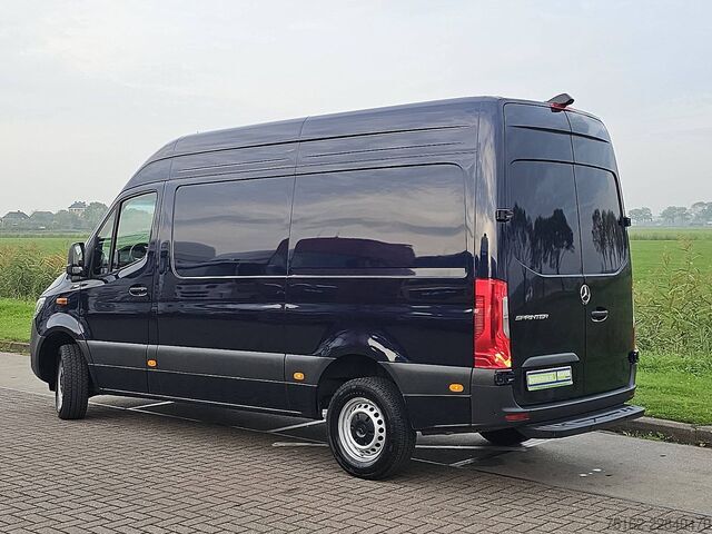 High-roof van MERCEDES-BENZ SPRINTER 317 L2H2 LED Mbux10 AC