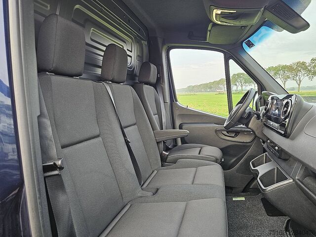 High-roof van MERCEDES-BENZ SPRINTER 317 L2H2 LED Mbux10 AC