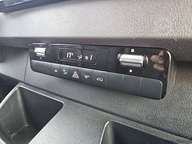 High-roof van MERCEDES-BENZ SPRINTER 317 L2H2 LED Mbux10 AC