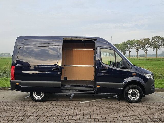 High-roof van MERCEDES-BENZ SPRINTER 317 L2H2 LED Mbux10 AC