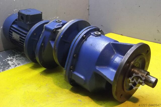 Getriebemotor 0,55 kW 3,7 U/min Carpanelli M80B6