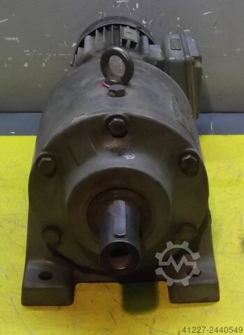 Gear motor 0.12 kW 0.16 rpm SEW-EURODRIVE R73,53WD71A-6