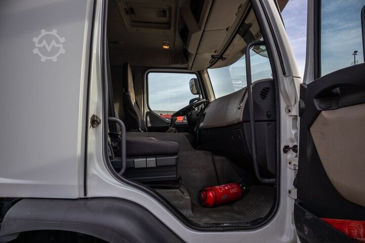 Box body RENAULT PREMIUM 340 DXI-6X2