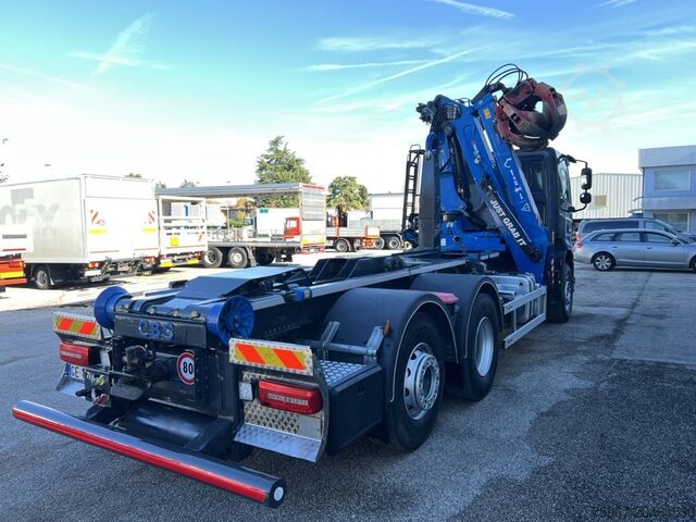 Hooklift truck with crane DAF CF 480