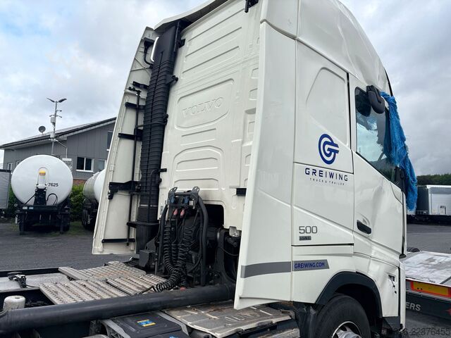 Standard tractor unit VOLVO FH 500 4x2, Globetrotter XL Aero, UNFALL