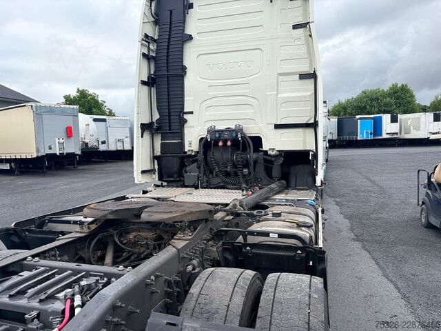 Standard tractor unit VOLVO FH 500 4x2, Globetrotter XL Aero, UNFALL
