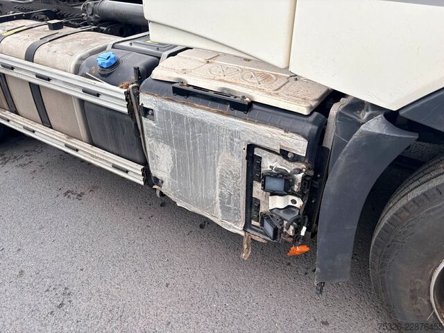 Standard tractor unit VOLVO FH 500 4x2, Globetrotter XL Aero, UNFALL