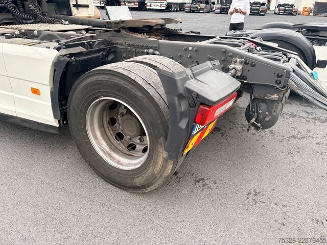 Standard tractor unit VOLVO FH 500 4x2, Globetrotter XL Aero, UNFALL