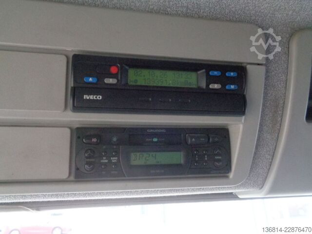 Curtain sider van IVECO 80E17 / EU3. 1. Hand