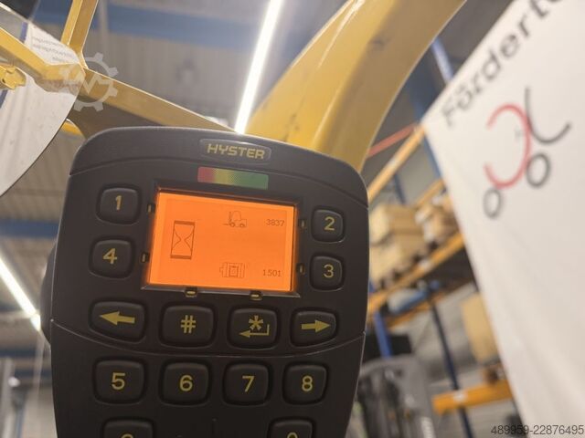 Electric 3-wheel forklift Hyster J2.0 XNT