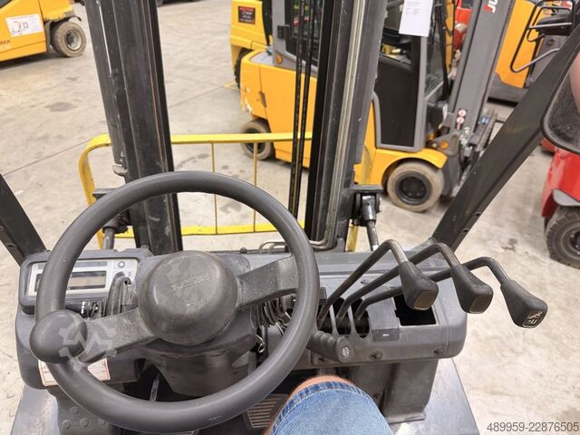 LPG Forklifts TCM FGE30-E1