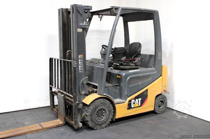 Electric 4-wheel forklift Caterpillar 2 EPC 5000