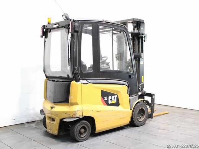 Electric 4-wheel forklift Caterpillar EP 30 CN