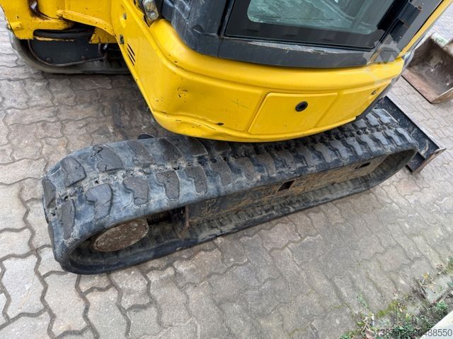 Minibagger KOMATSU PC26MR-3 / 2020 BJ / 2 x Löffel