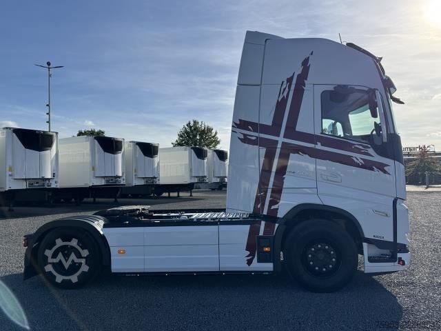Standard SZM Volvo FH 500 Globe XL Retarder I-Park Cool