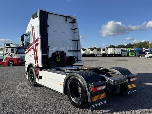 Standard SZM Volvo FH 500 Globe XL Retarder I-Park Cool
