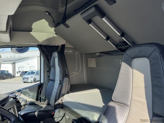 Standard SZM Volvo FH 500 Globe XL Retarder I-Park Cool