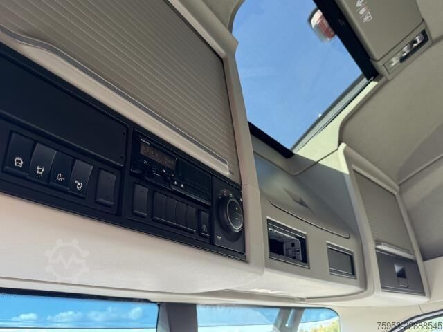 Standard SZM Volvo FH 500 Globe XL Retarder I-Park Cool