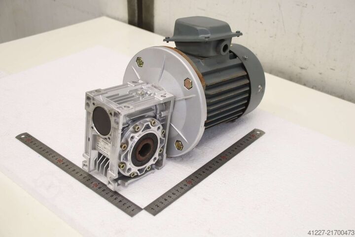 Geared motor 0.55 kW 9 rpm Dalian NET NMRV 050  Y2-802-6