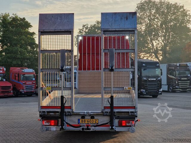 Car carrier van DAF XF 530 SuperSpacecab 6x2*4 - New Flatbed - Ramp...