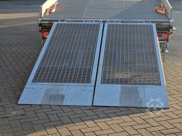 Car carrier van DAF XF 530 SuperSpacecab 6x2*4 - New Flatbed - Ramp...