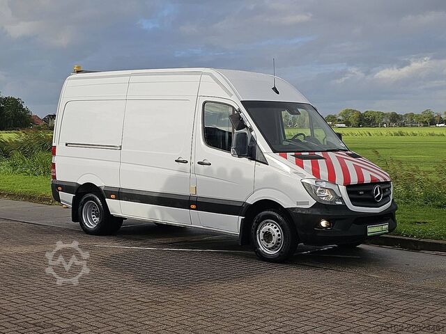High-roof van MERCEDES-BENZ SPRINTER 519 L2H2 N2 3500Kg Trekhaak V6 3.0Ltr ...