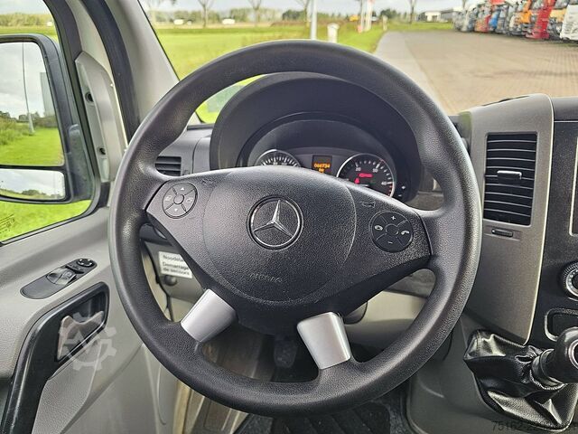 High-roof van MERCEDES-BENZ SPRINTER 519 L2H2 N2 3500Kg Trekhaak V6 3.0Ltr ...