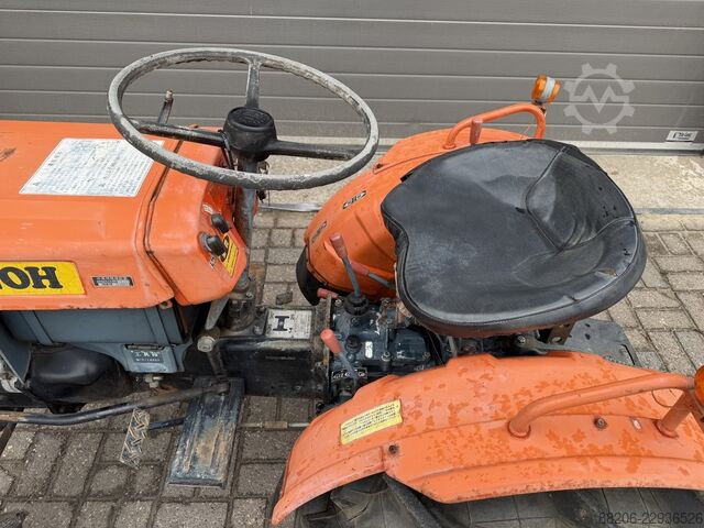 Kubota B7000 4WD mini tractor KUBOTA B7000 4WD minitractor