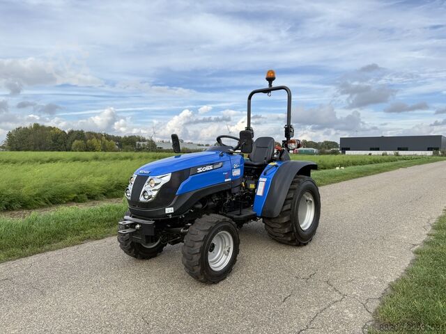 Solis 20 4WD mini tractor with power steering SOLIS 20 4WD minitractor met stuurbekrachtiging
