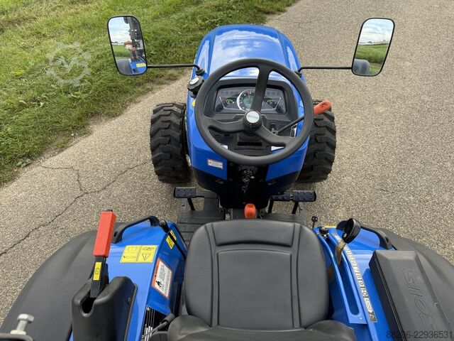 Solis 20 4WD mini tractor with power steering SOLIS 20 4WD minitractor met stuurbekrachtiging