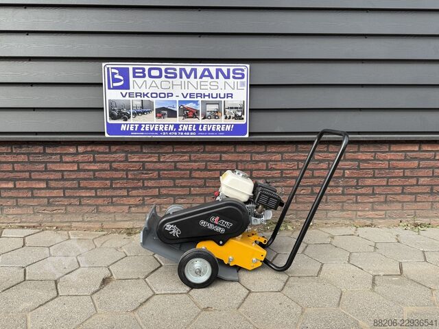 Giant GP1345 Vibratory Plate NEW GIANT GP1345 trilplaat NIEUW