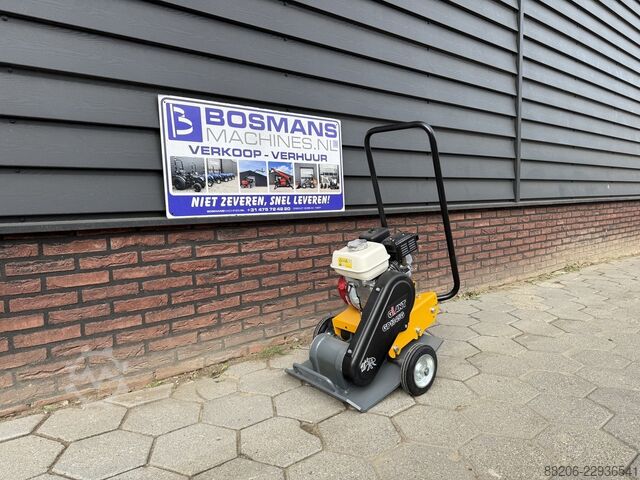 Giant GP1345 Vibratory Plate NEW GIANT GP1345 trilplaat NIEUW