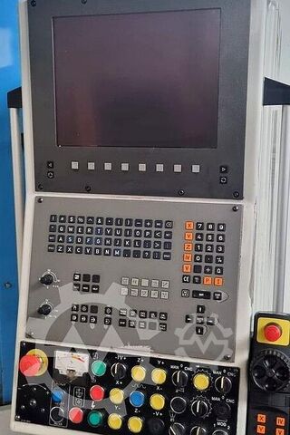 CNC Bearbeitungszentrum KONDIA CM 2500