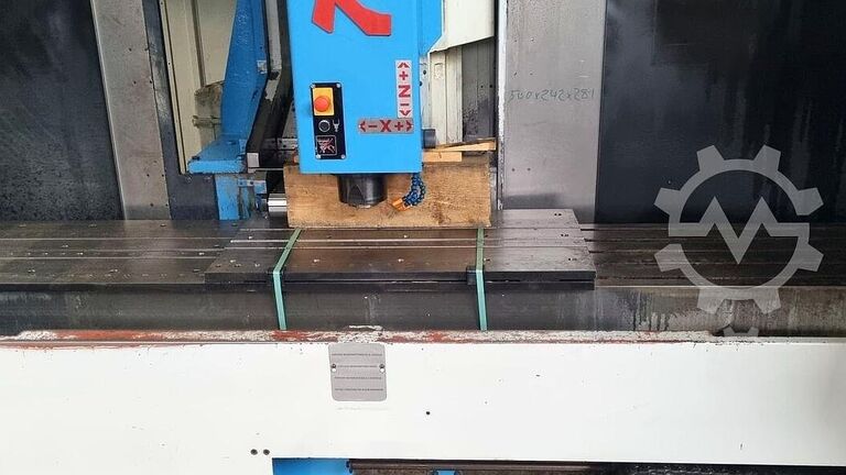 CNC Bearbeitungszentrum KONDIA CM 2500