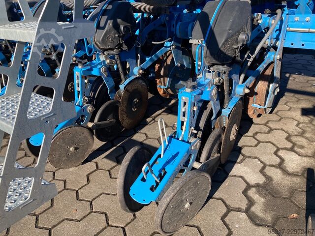 Lemken Azurit 9 mit Fronttank Lemken Azurit 9 mit Fronttank