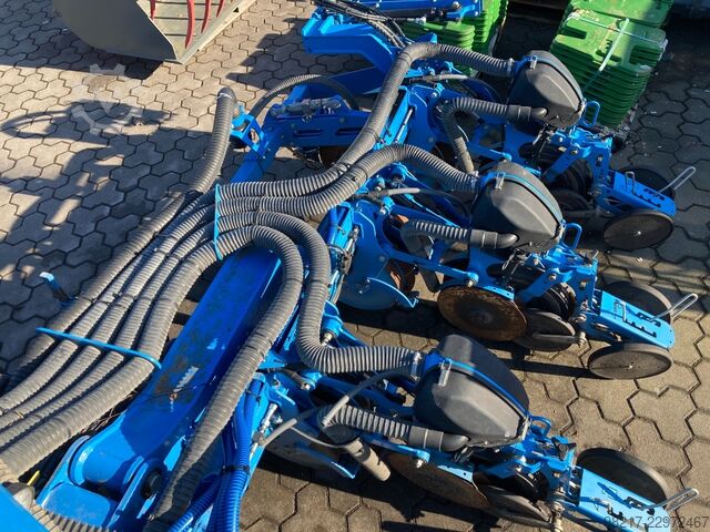 Lemken Azurit 9 mit Fronttank Lemken Azurit 9 mit Fronttank