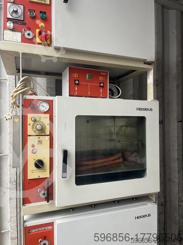 Heraeus UT 5042 EK heating cabinet, 100°C, 1.6 kW, Made in Germany Heraeus T 5042 EK