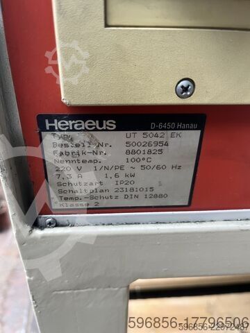 Heraeus UT 5042 EK heating cabinet, 100°C, 1.6 kW, Made in Germany Heraeus T 5042 EK