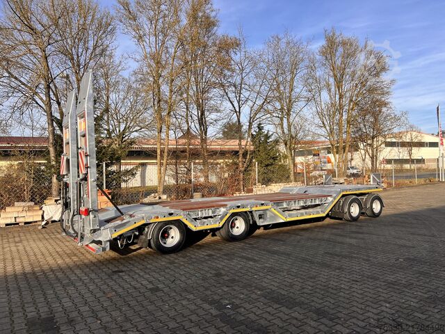 Low loader trailer Möslein T 4 VB H1 R  neuer 4 Achs Tieflader + Radmulden
