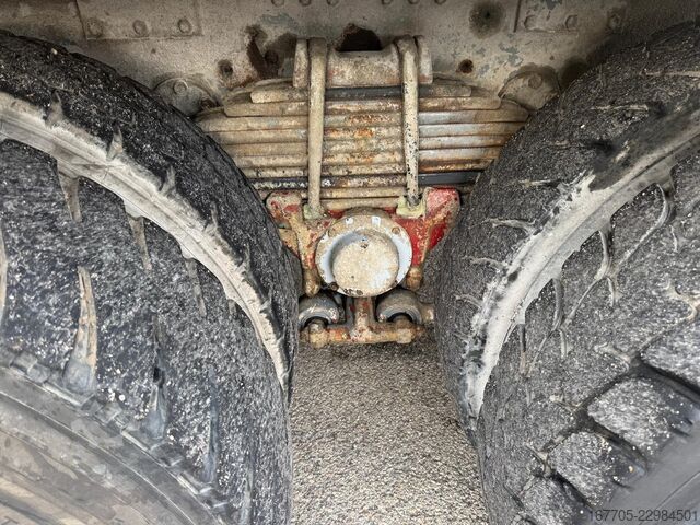 Concrete mixer truck Astra HD7 84.38
