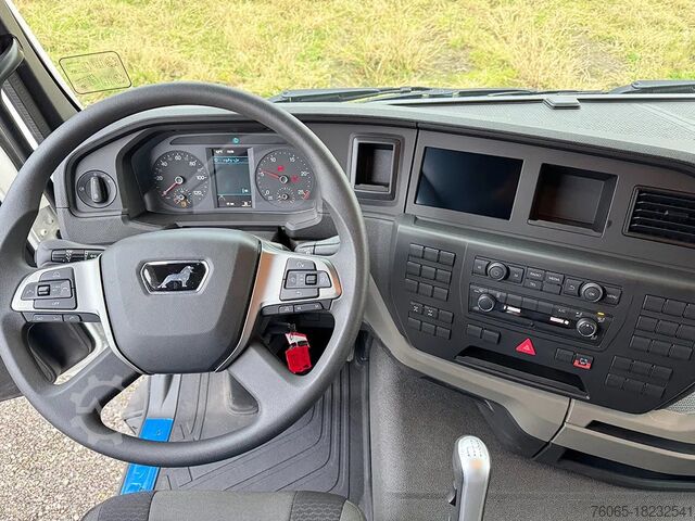 Refrigerated/frozen transport MAN TGS 33.360 BB CH 6x4 Refrigerated Box Truck