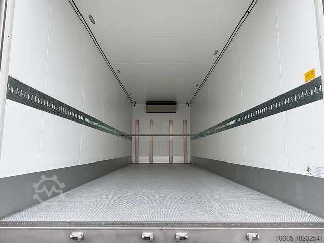 Refrigerated/frozen transport MAN TGS 33.360 BB CH 6x4 Refrigerated Box Truck