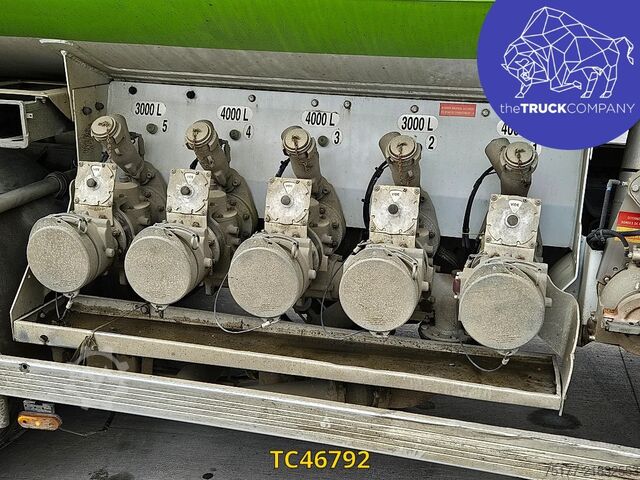 Tanker truck Renault Premium 320