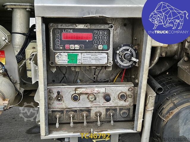 Tanker truck Renault Premium 320
