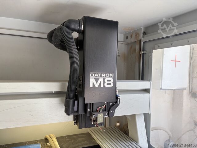 CNC machining center/machining system DATRON M8A