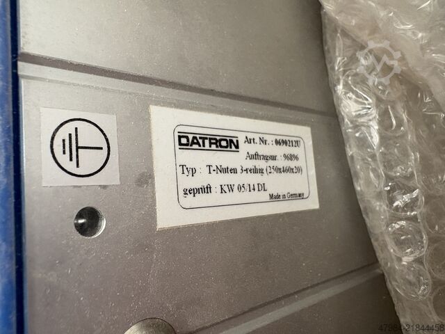 CNC machining center/machining system DATRON M8A