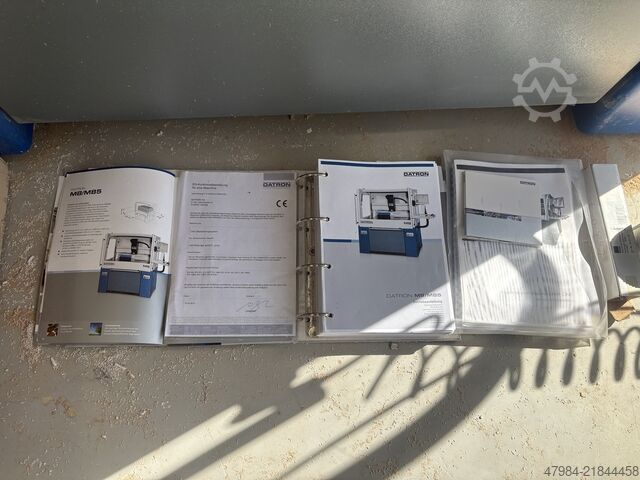 CNC machining center/machining system DATRON M8A
