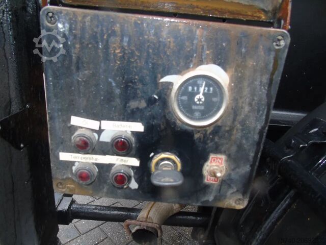 Seitenladersystem Klaus 20FT + SELF PROPPELED ENGINE + FULLY WORKING